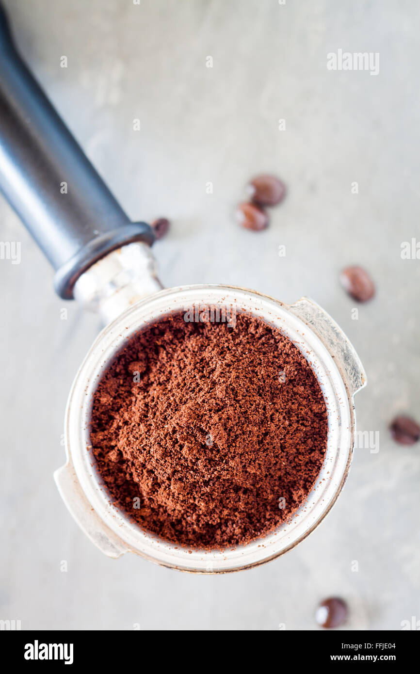 Kaffee zu mahlen in Gruppe mit Kaffeebohnen, Fotoarchiv Stockfoto