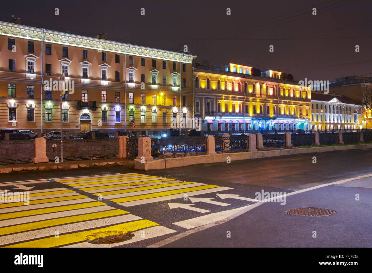 St. Petersburg, Moyka Böschung am Abend Stockfoto