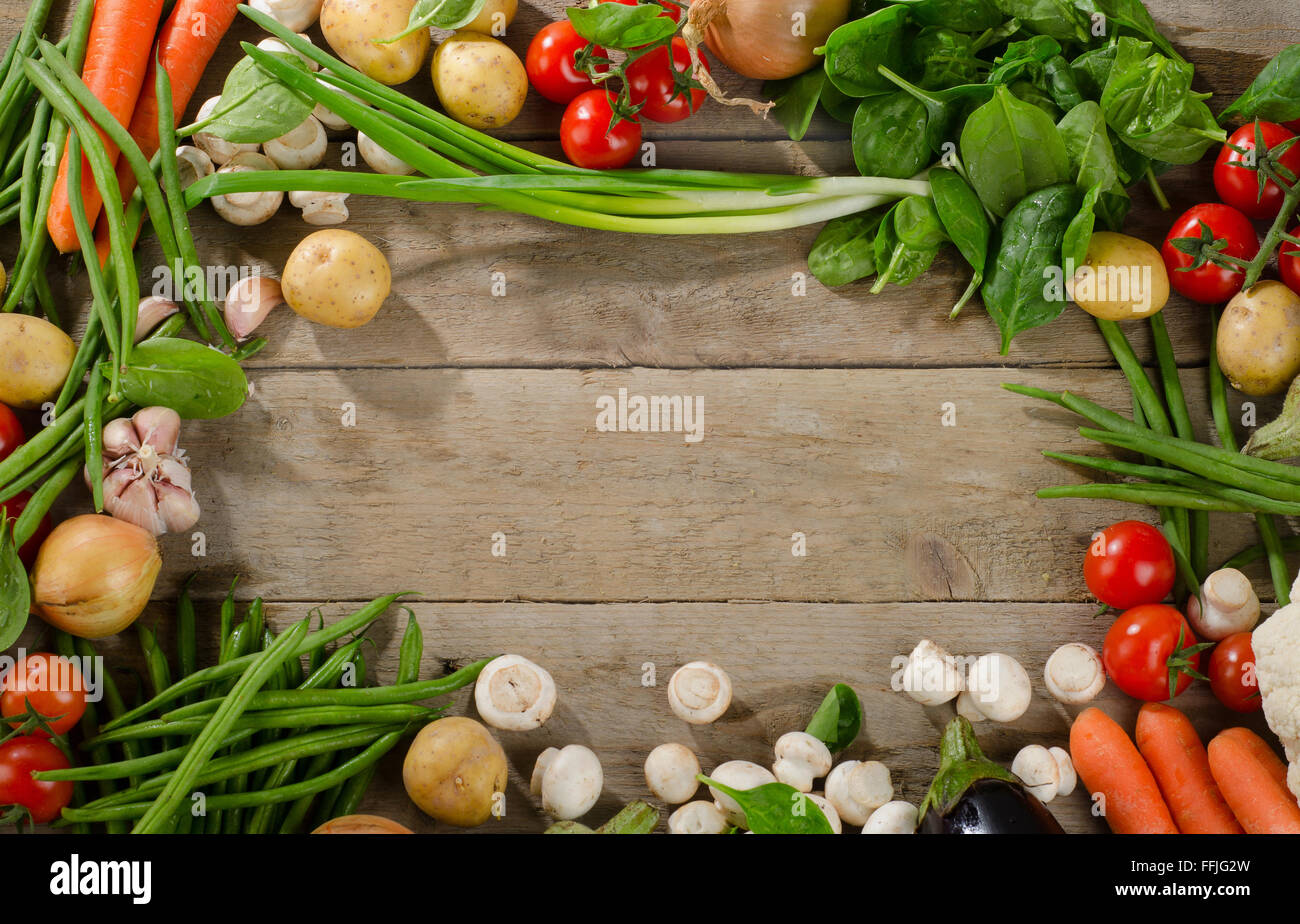 Frisches Bio-Gemüse. Gesunde Food-Konzept. Ansicht von oben. Stockfoto