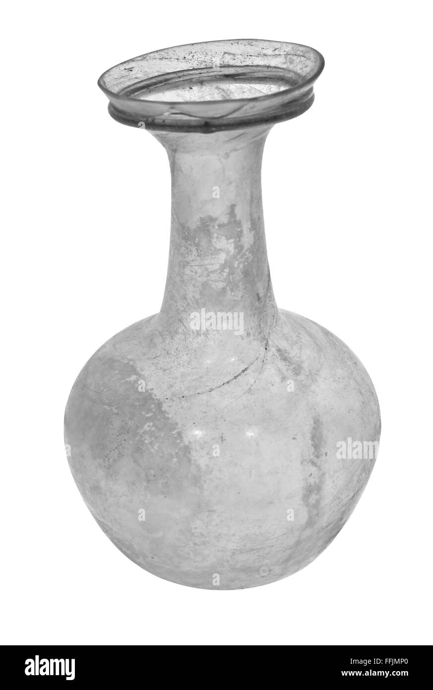 Antike römische Vase aus Klarglas mit kugelförmigen Schale. Isoliert auf weißem Hintergrund Stockfoto