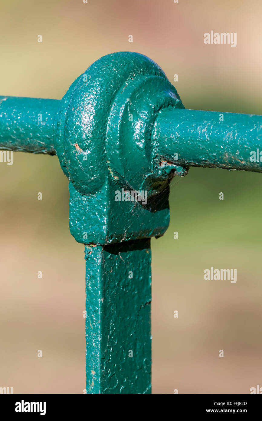 Grüne Metallgeländer Stockfotos & Grüne Metallgeländer Bilder - Alamy