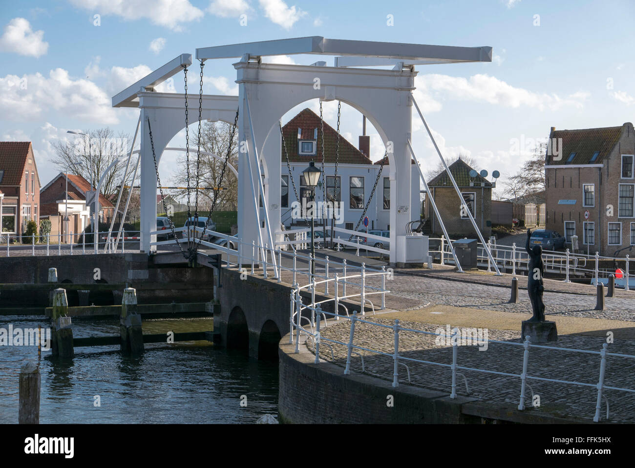 Zugbrücke bin Zuidhavenpoort, Oude Haven, Zierikzee, Provinz Seeland, Niederlande | Zuidhavenpoort, Oude Haven, Zierikzee, Zeelan Stockfoto