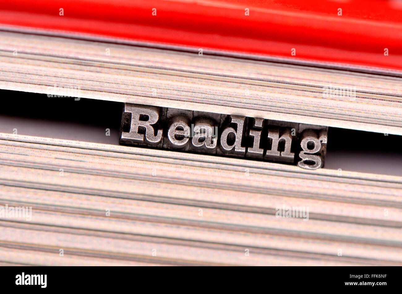 Buchdruck Zeichen, Rechtschreibung, lesen auf den Seiten eines Buches Stockfoto