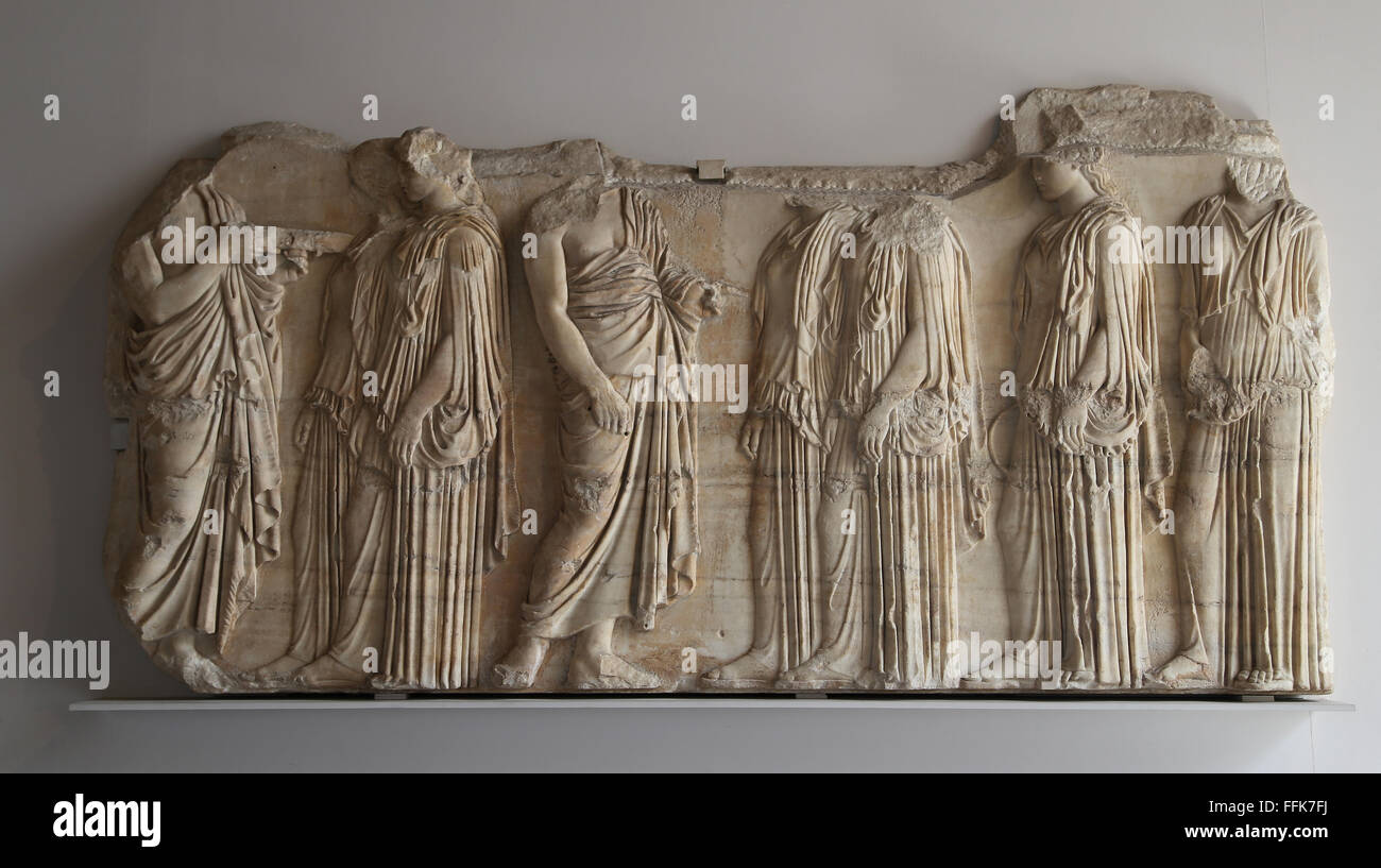 Gedenktafel an der Ergastines. Fragment von Fries an der Ostseite des Parthenon. 445-448 V. CHR.. Marmor. Athen. Stockfoto