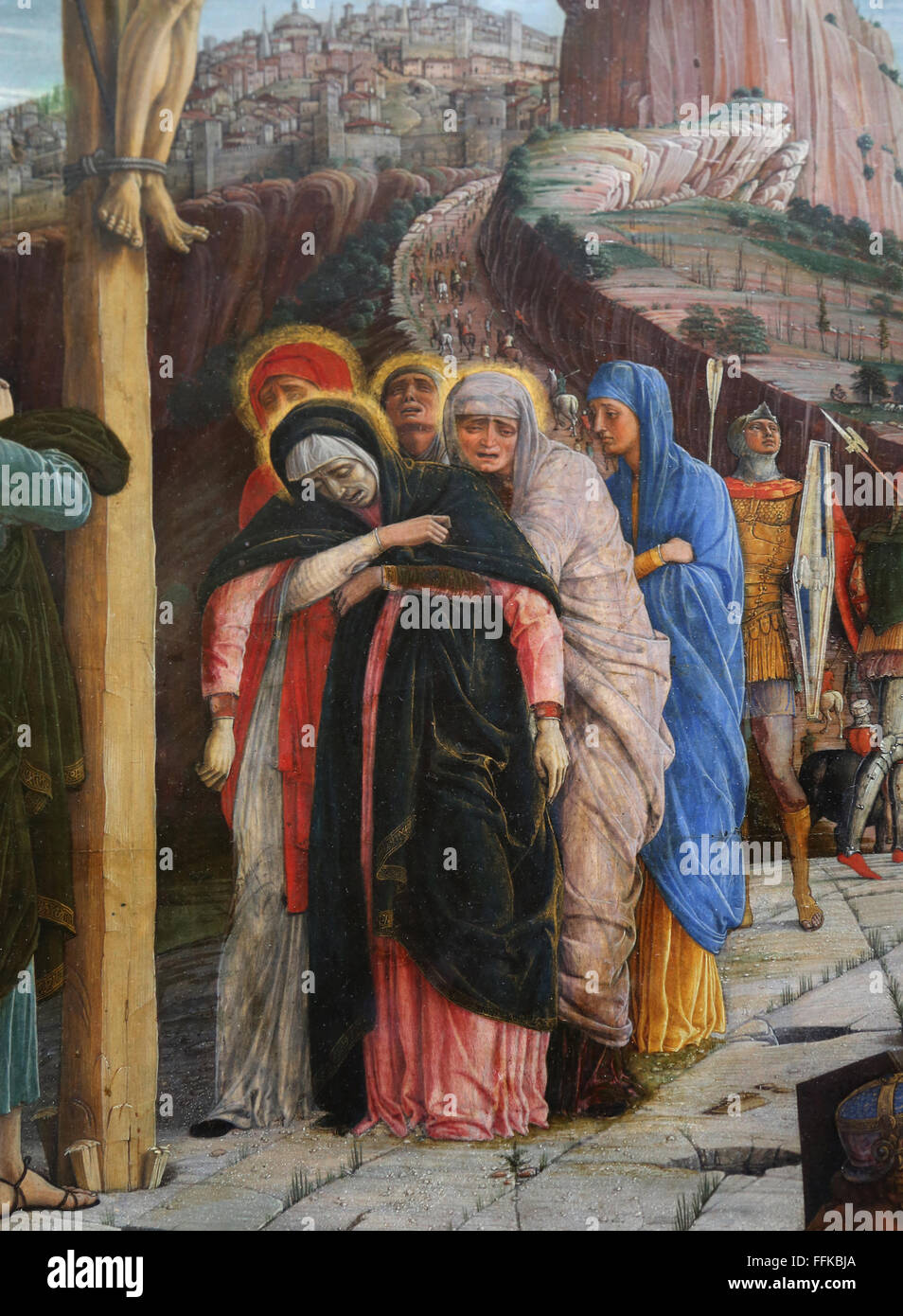 Die Kreuzigung. Panel im zentralen Teil der Predella. 1457-1405. von Andrea Mantegna (1431-1506). Drei Marien. Stockfoto