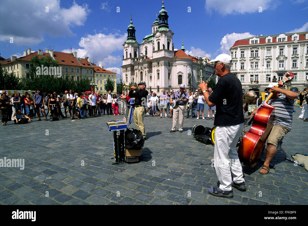 Tschechische Republik, Prag, Staromestske Namesti, Straßenmusiker Stockfoto