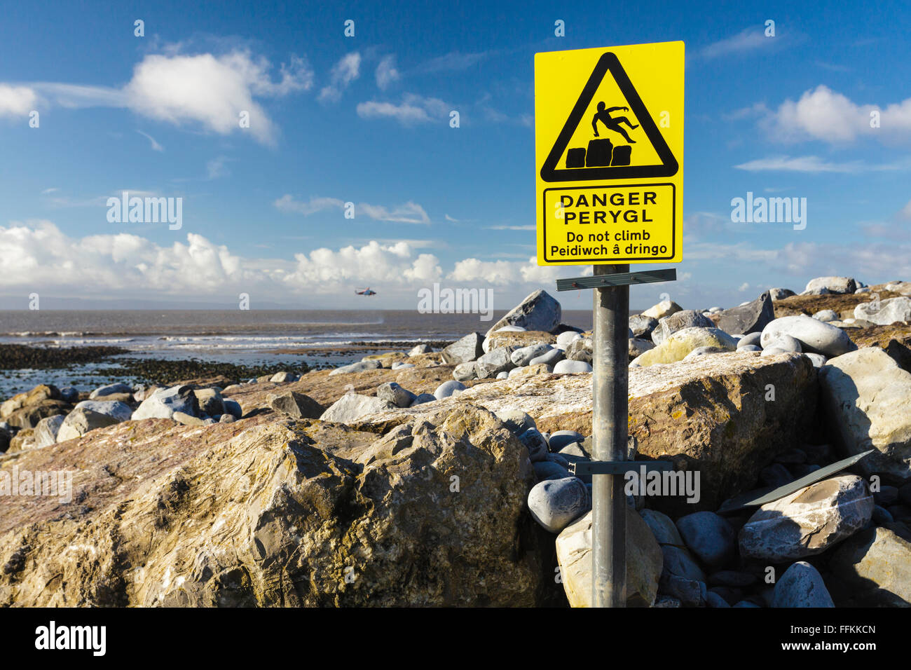 Gefahrenzeichen nicht steigen bei Col-Huw Strand, Llantwit Major, South Wales UK Stockfoto