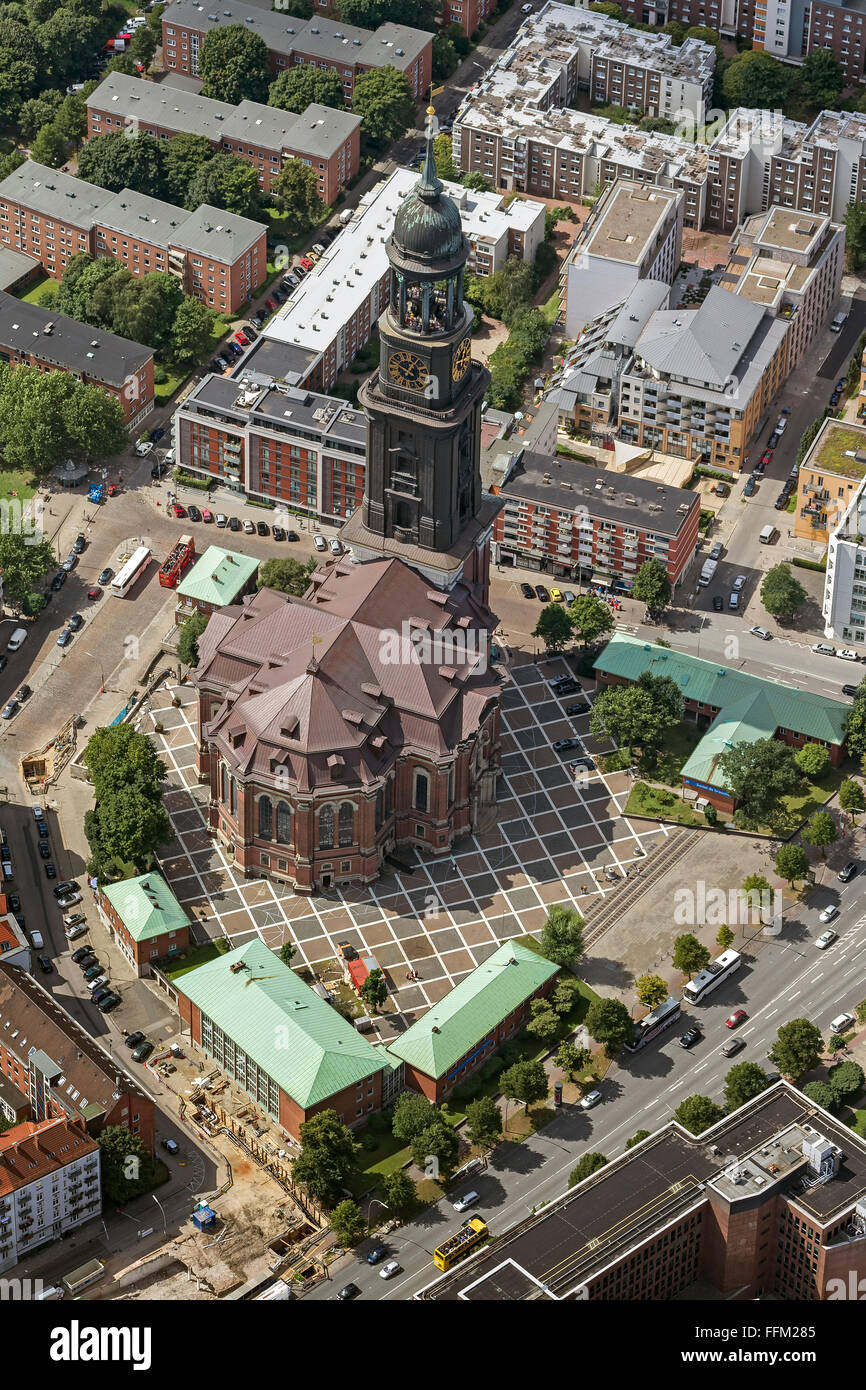 Luftbild, Turm der St.-Michaelis-Kirche, Wahrzeichen des Hamburger Michel, Karopflaster, Hamburg, Hamburg, Deutschland, Europa, Antenne Stockfoto