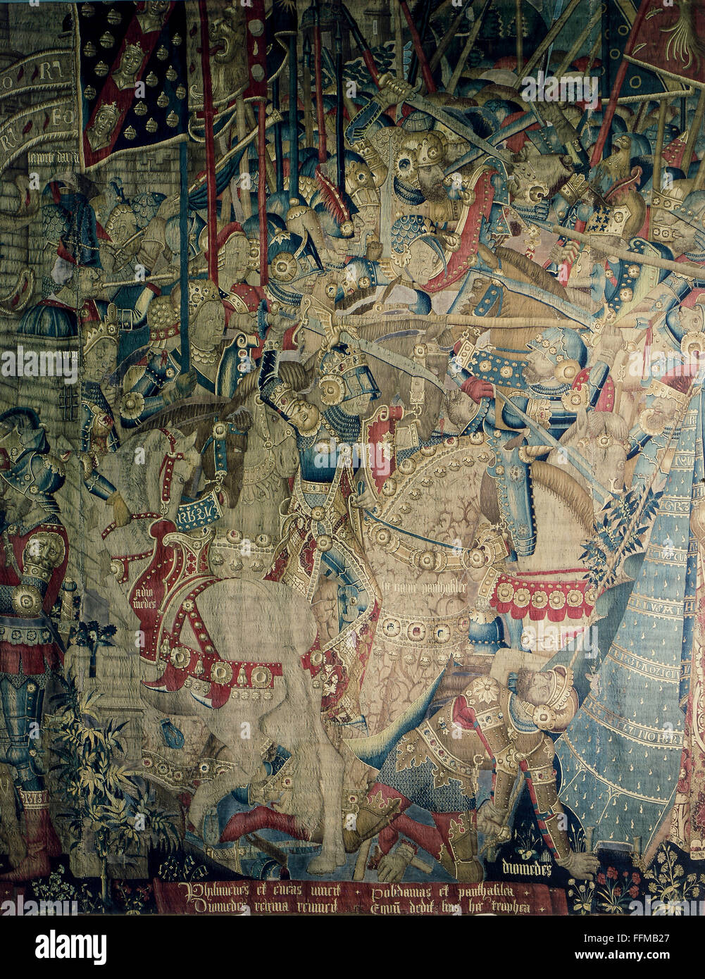 Penthesilea, griechischen Sagengestalt, die Königin der Amazonen, kämpfen mit Diomedes, Tapisserie, Detail, Burgund, circa 1500, Victoria und Albert Museum, London, Artist's Urheberrecht nicht geklärt zu werden. Stockfoto