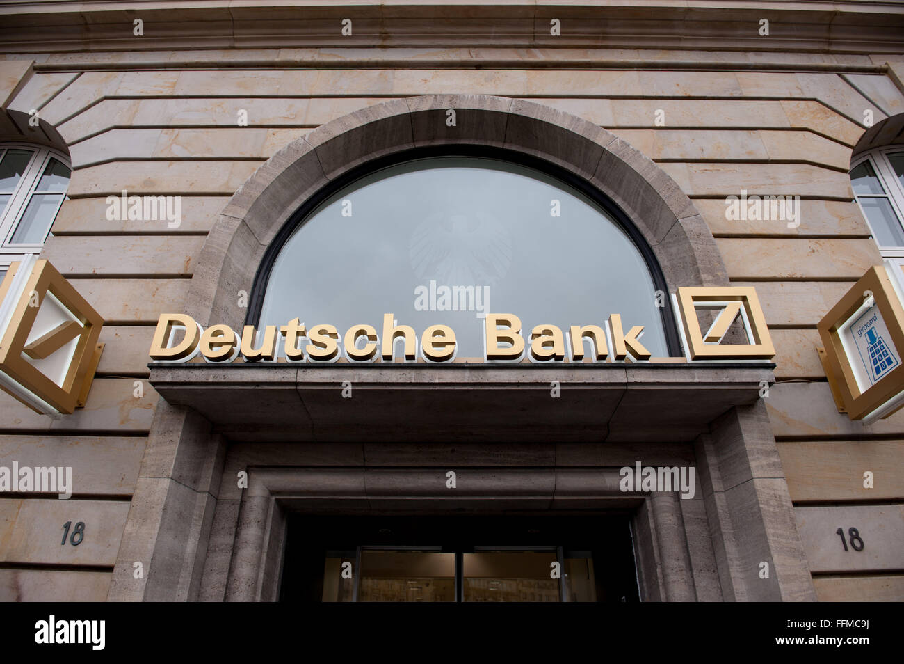 Pictrure des Eingangs der Deutschen Bank in Frankfurt am Main, aufgenommen am 02.10.16 Stockfoto