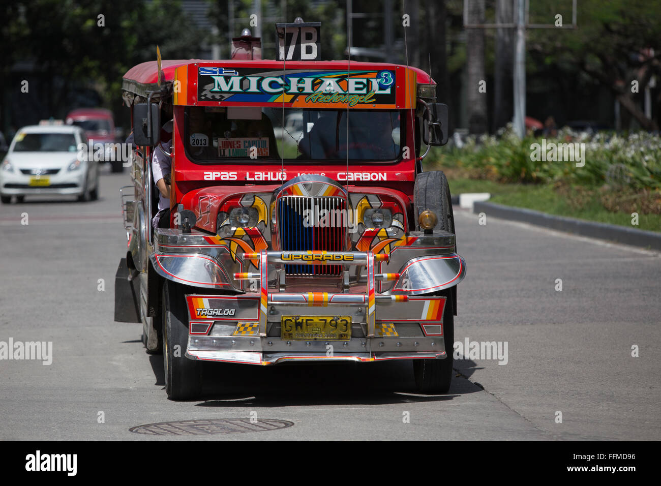 Ab Januar 2018 das Verkehrsministerium (DOTr) in den Philippinen beginnen Jeepneys, die mindestens 15 Jahre alt von Straßen als Teil der Transport des Modernisierungsprogramms der Regierung zu entfernen. Die PUV Modernisierung Programm soll Phase alte und verfallene Jeepneys heraus und ersetzen Sie sie mit einer hohen Qualität der Verkehrssysteme, die sind umweltfreundlich und verfügen über mehr Kapazität. Stockfoto
