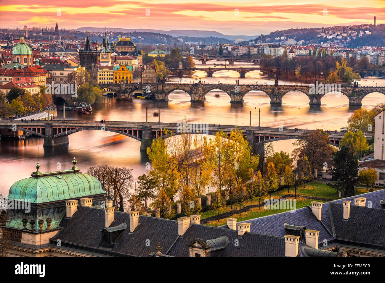 Prag, Karlsbrücke und alte Townl. Tschechische Republik Stockfoto