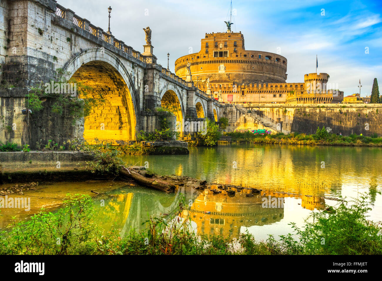 Rom, heiliger Engel Brücke und Schloss. Italien. Stockfoto