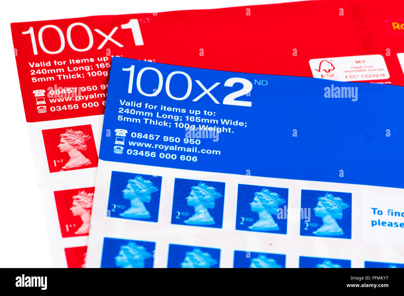 Bogen zu 100 UK 1. und 2. Klasse Briefmarken. Stockfoto