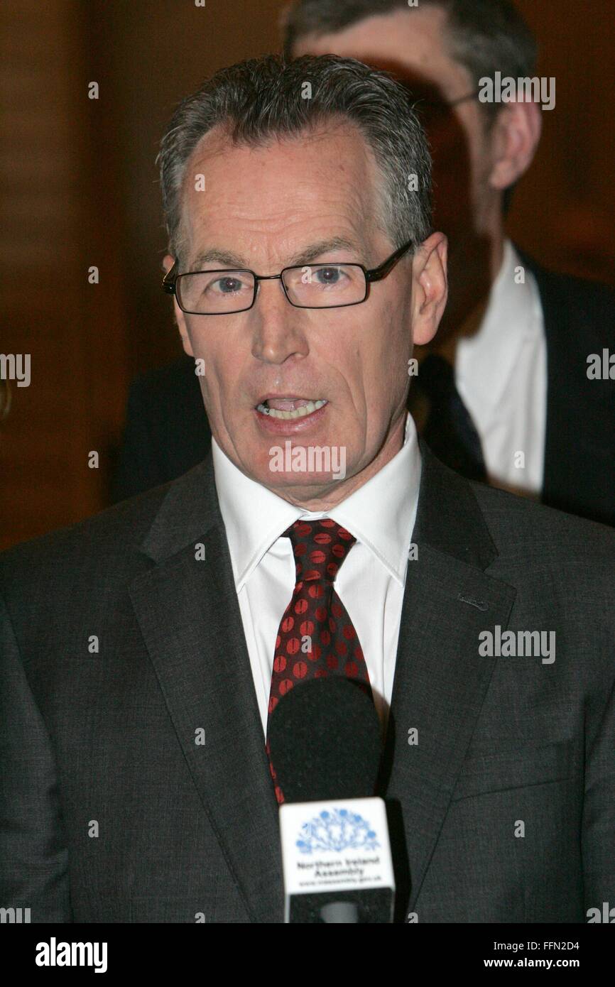 Gerard "Gerry" Kelly (Irisch: Gearóid Ó Ceallaigh, geboren 5. April 1953) ist ein irischer republikanischer Politiker und ehemaliger Provisional Irish Republican Army (IRA) freiwillige spielte eine führende Rolle bei den Verhandlungen, die zu dem Karfreitags-Abkommen am 10. April 1998 geführt. Derzeit ist er Mitglied der Sinn Féin Ard Chomhairle (Bundesvorstand) und Mitglied der Northern Ireland Assembly (MLA) für Nord-Belfast. Stockfoto