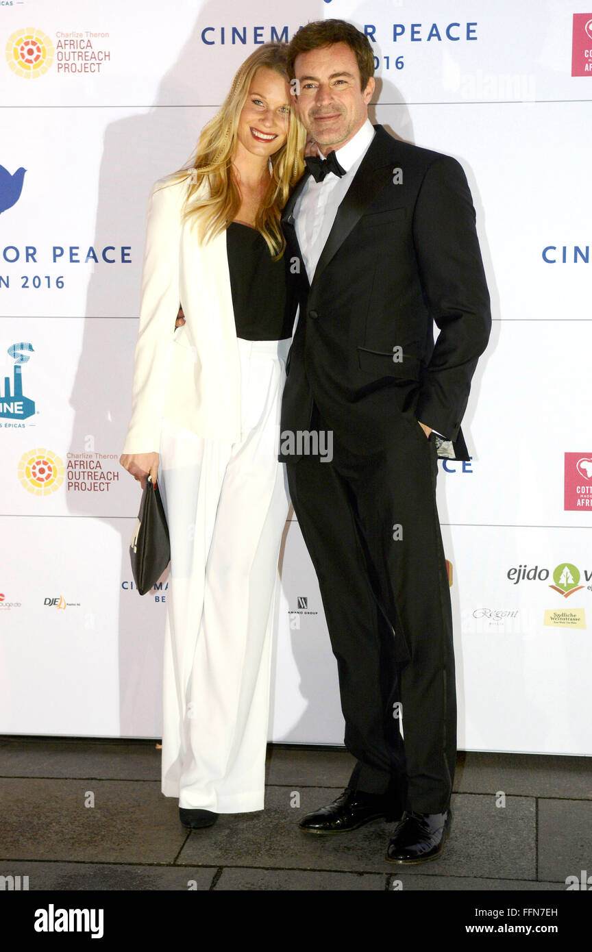 Berlin, Deutschland. 15. Februar 2016. Gedeon Burkhard und Anika Bormann Teilnahme an das Kino für Frieden Gala 2016 im Konzerthaus am 15. Februar 2016 in Berlin, Deutschland. / Bild Allianz Credit: Dpa/Alamy Live-Nachrichten Stockfoto