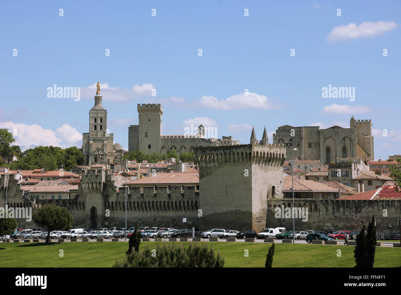 Geographie/reisen, Frankreich, Avignon, Blick auf die Stadt mit Palais des Papes, Additional-Rights - Clearance-Info - Not-Available Stockfoto