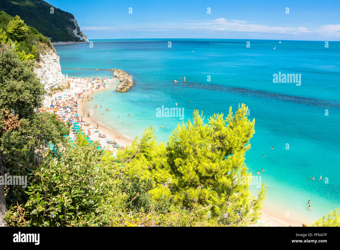 Beach Of Urbani In Sirolo Fotos Und Bildmaterial In Hoher Aufl sung beach-of-urbani-in-sirolo-fotos-und-bildmaterial-in-hoher-aufl-sung