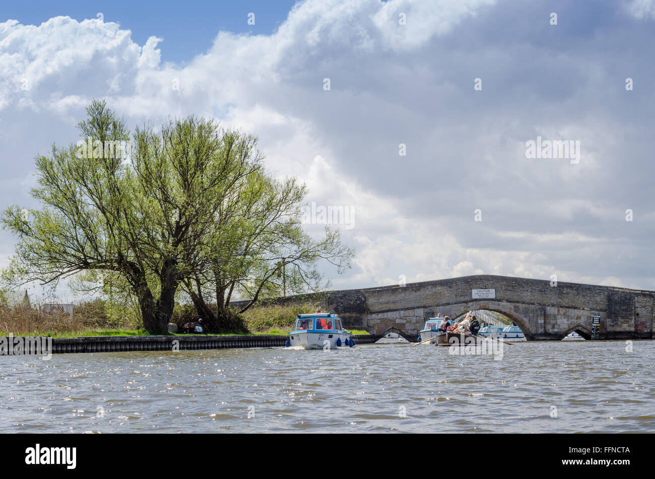 Acle Brücke auf dem Fluß Bure, Norfolk, Norfolk Broads Stockfoto