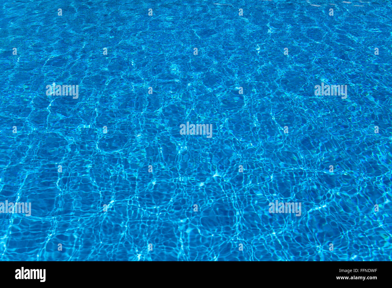 Wasser im Schwimmbad Stockfoto