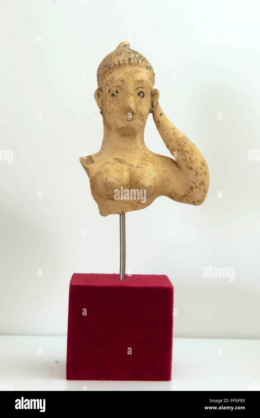 Griechenland, Kreta, Agios Nikolaos, Archäologisches Museum, Tonfigur Stockfoto