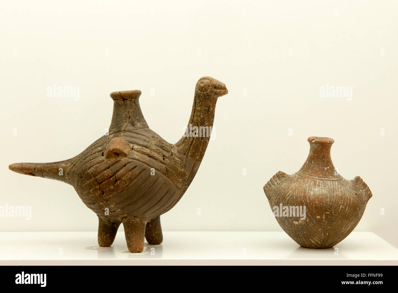 Griechenland, Kreta, Agios Nikolaos, Archäologisches Museum, Vasen Stockfoto