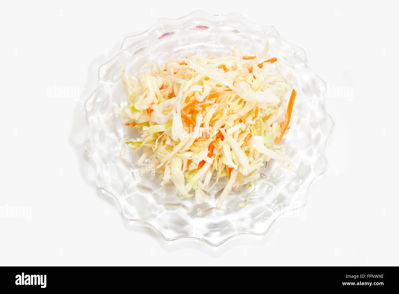 Frischer Kohl Krautsalat auf ausgefallene Platte Stockfoto