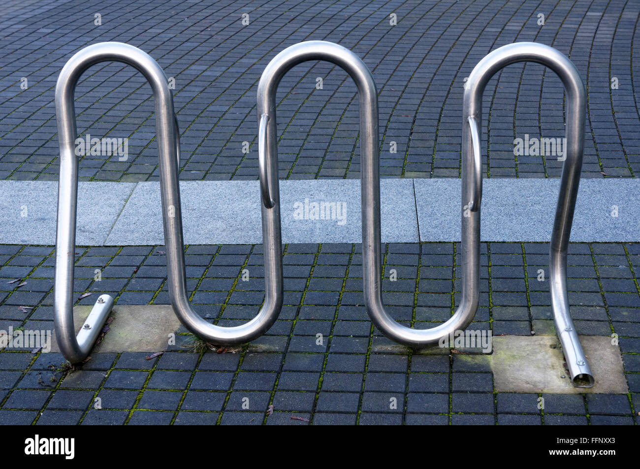 Einfach gebogenen Metall-Heck-Fahrradträger Stockfoto