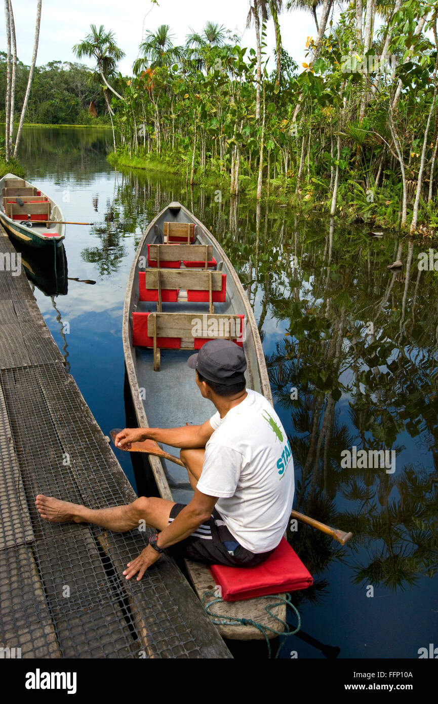 Schiffsverkehr in der Sacha Lodge auf dem Amazonas in Ecuador Stockfoto