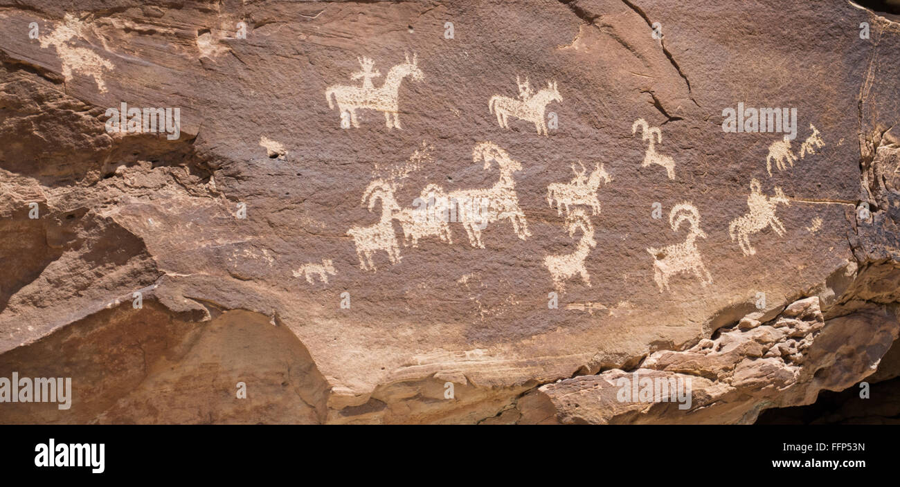 Uralte Hieroglyphen im Arches National Park Stockfoto