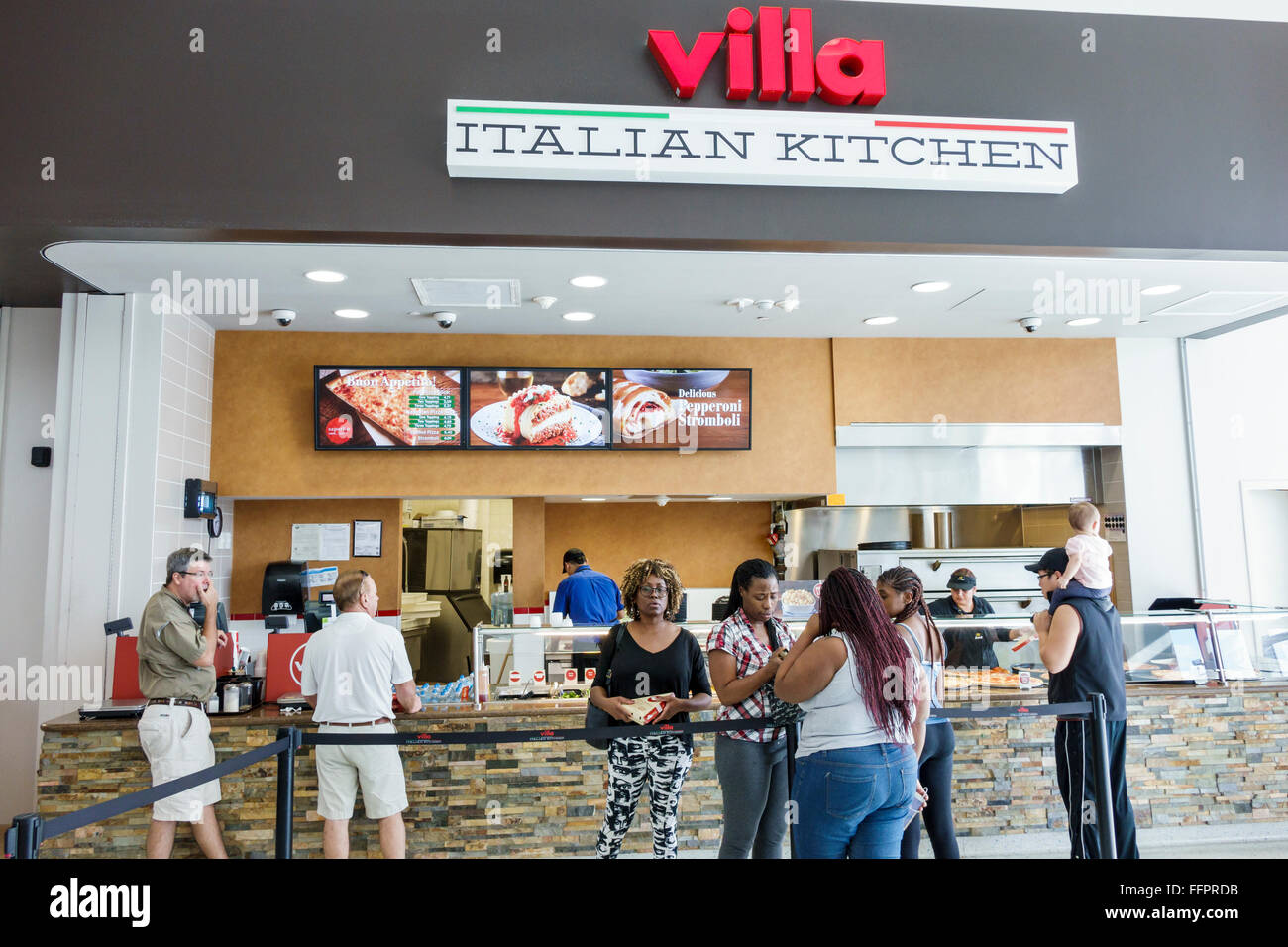 Florida, South, FL, South, Canoe Creek Water, Service Plaza, Rastplatz, innen, Food Court plaza Tischtische zwangloses Essen, Villa Ital Kitchen, fas Stockfoto