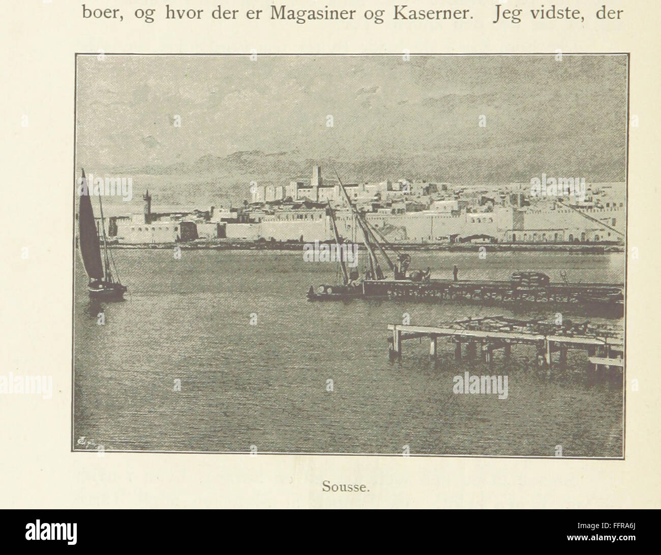 „Huleboerne i Syd Tunis“ erzählt von den Erfahrungen des Autors mit dem Kalifa in Matmata, Südtunesien. Das Buch beschreibt das Leben der Höhlenbewohner, ihre einzigartigen Höhlenhäuser und die persönlichen Beobachtungen des Autors in der Region. Stockfoto
