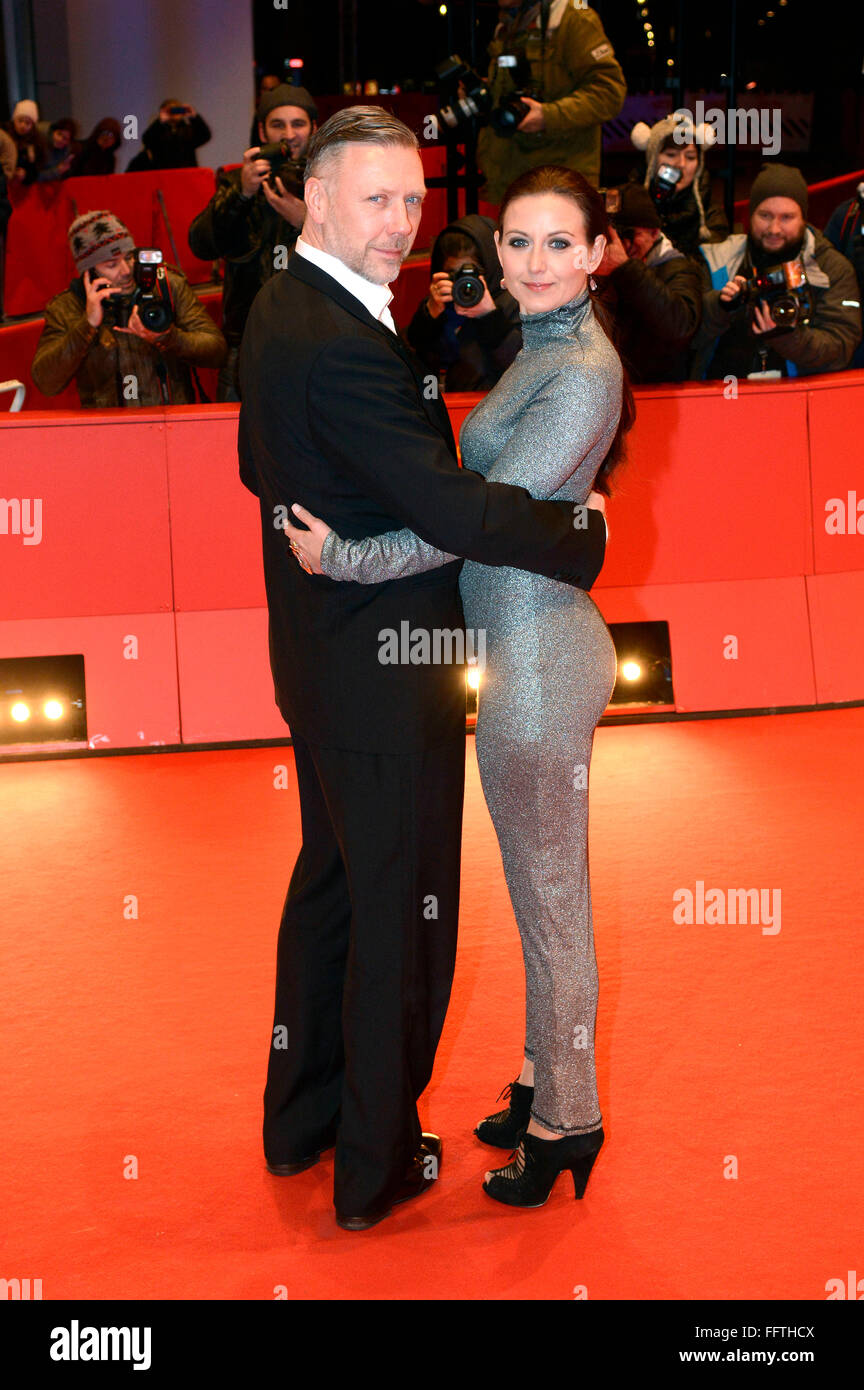 Mikael Persbrandt Partner Sanna Lundell Stockfotos Und Bilder Kaufen Alamy