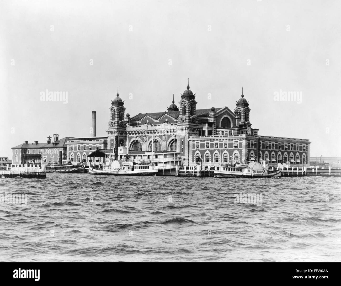 ELLIS ISLAND, 1905. /nThe Einwanderung Station auf Ellis Island in der