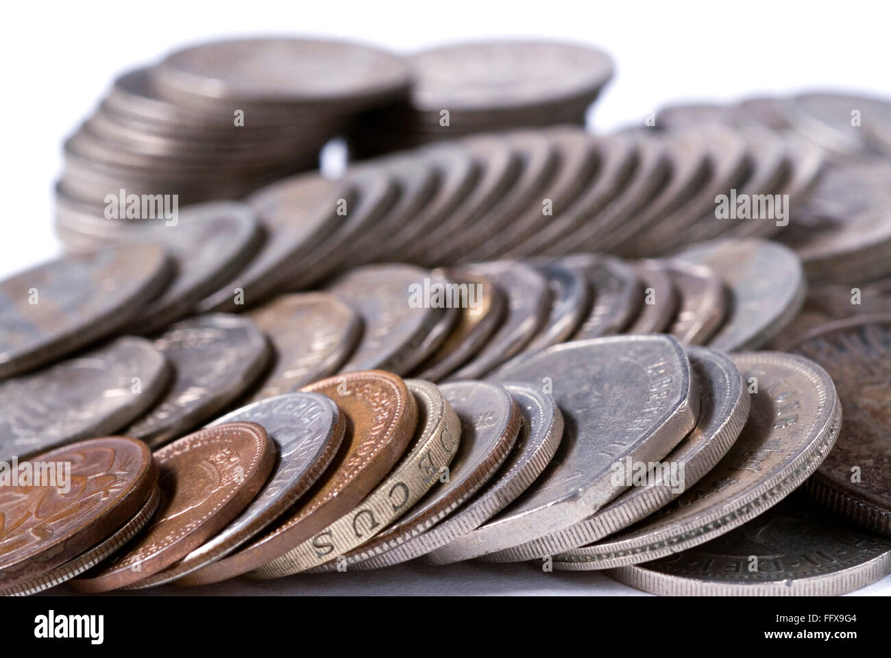 Viele indische Rupie Runde drei Stapel Münzen Stockfoto