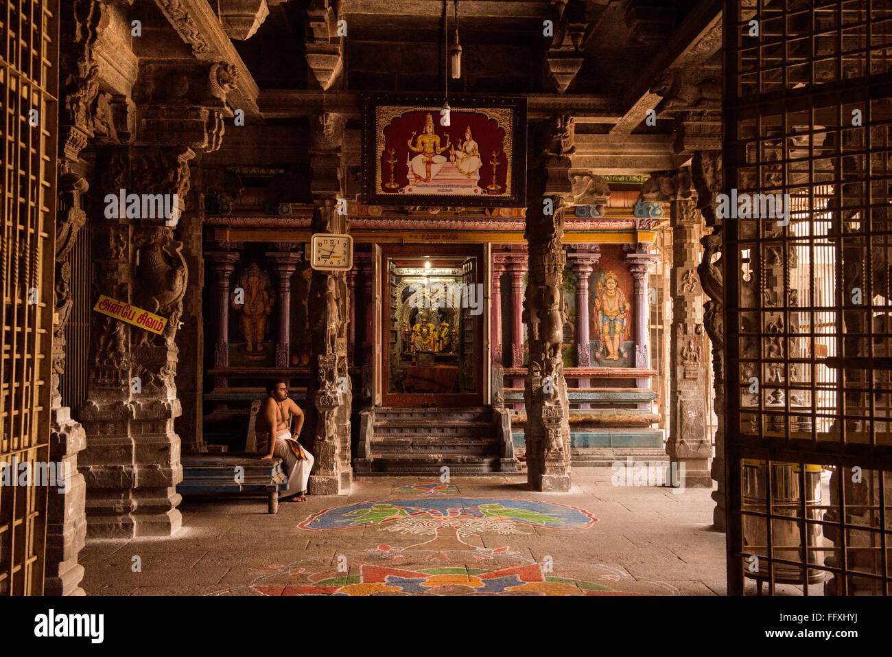 Szene in der Hindu-Tempel in Kanchipuram, Tamil Nadu, Indien, Asien Stockfoto