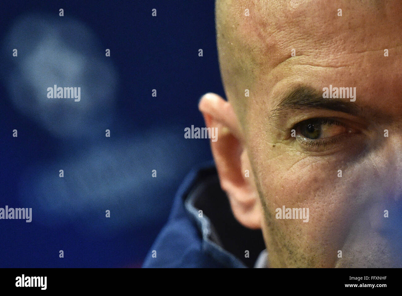 Rom, Italien. 16. Februar 2016. Zinedine Zidane Roma 16.02.2016 Stadio Olimpico, Fußball, Real Madrid-Pressekonferenz und training am Vortag Champions-League-match gegen AS Roma. Bildnachweis: Insidefoto/Alamy Live-Nachrichten Stockfoto