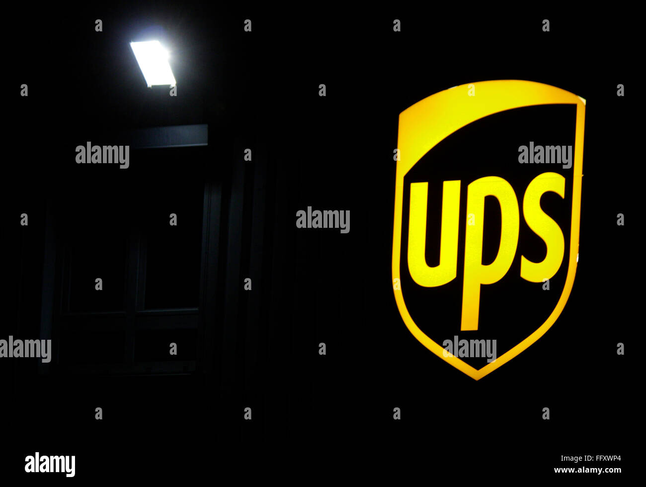 Markenname: "UPS United Parcel Service", Berlin. Stockfoto