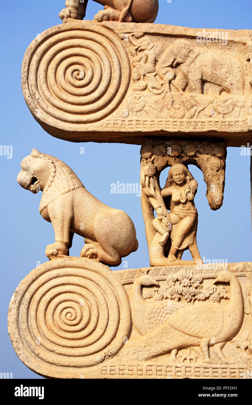 Nahaufnahme von Nord-Tor der Stupa 1 Innenansicht Sanchi in der Nähe von Bhopal, Madhya Pradesh, Indien Stockfoto