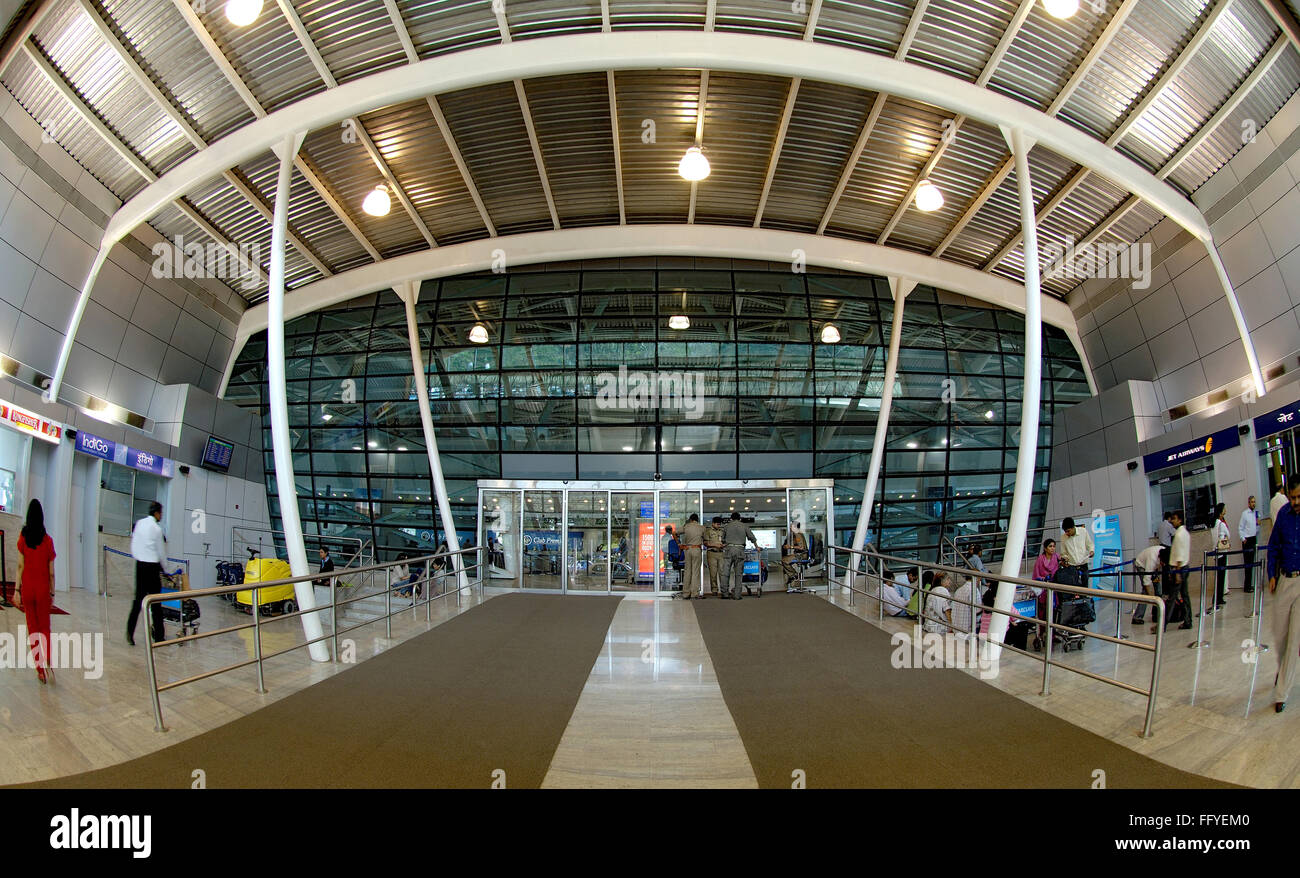 Eingang zum Abflugbereich am Chhatrapati Shivaji international Airport; Santacruz; Bombay Mumbai; Maharashtra; Indien Stockfoto