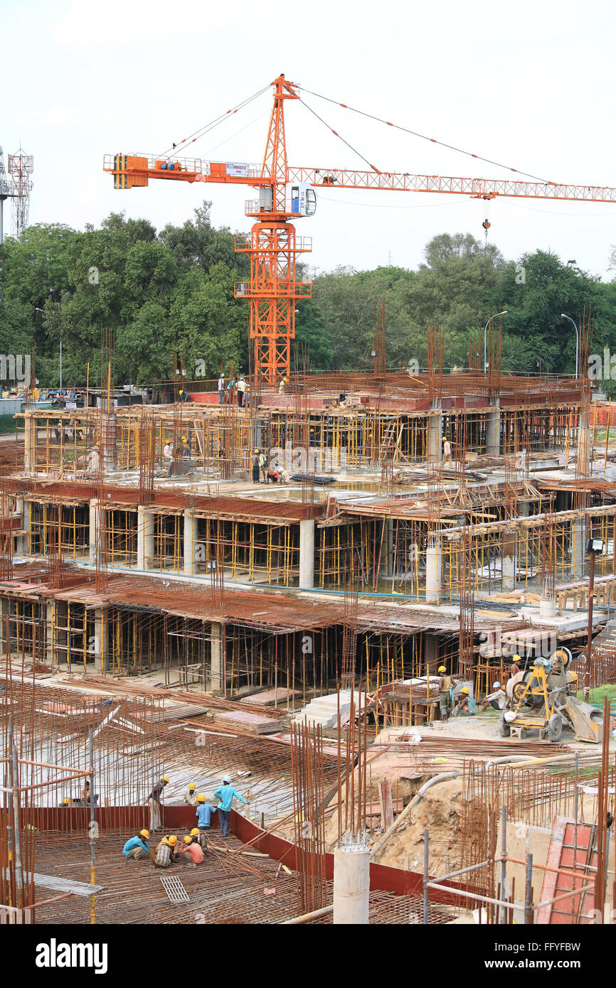Kran auf der Baustelle; Delhi; Indien Stockfoto