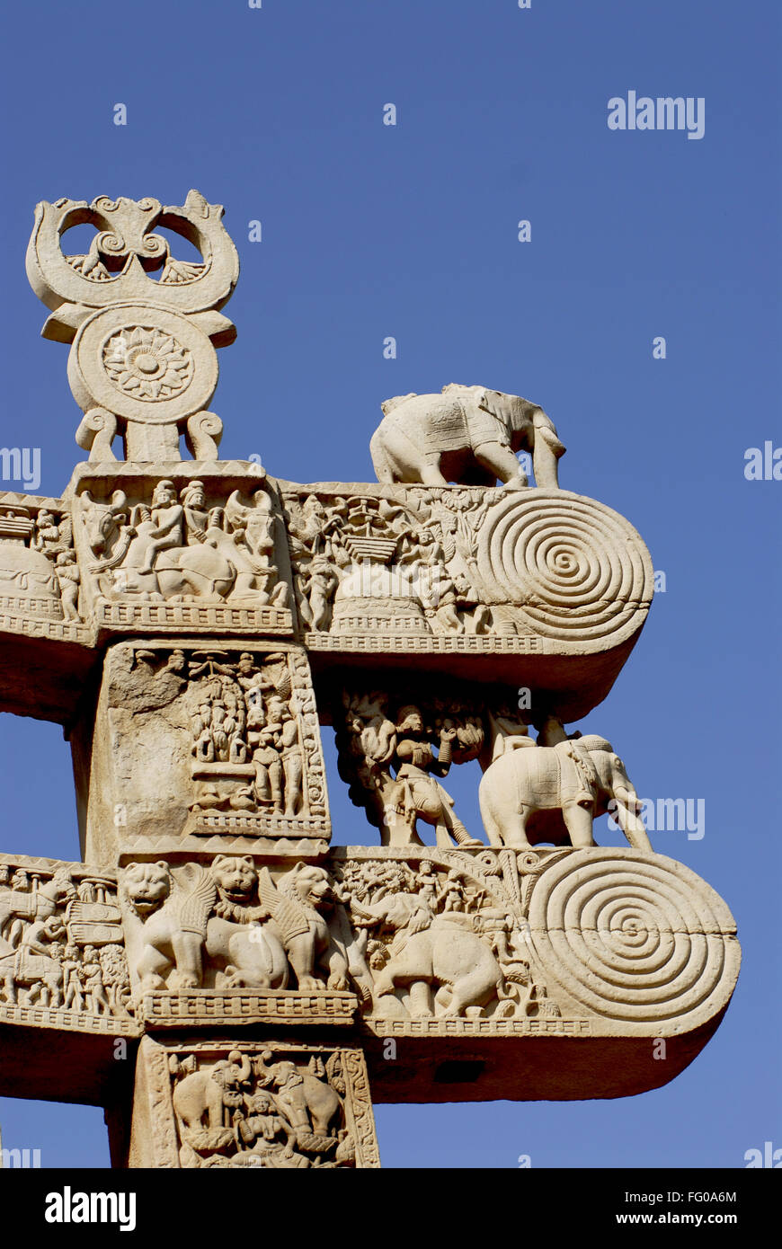 Süd-Gateway oder Torna Maha Stupa Nr. 1 mit Darstellung der Geschichten Gravieren Dekorationen errichtet Sanchi Bhopal Madhya Pradesh Stockfoto