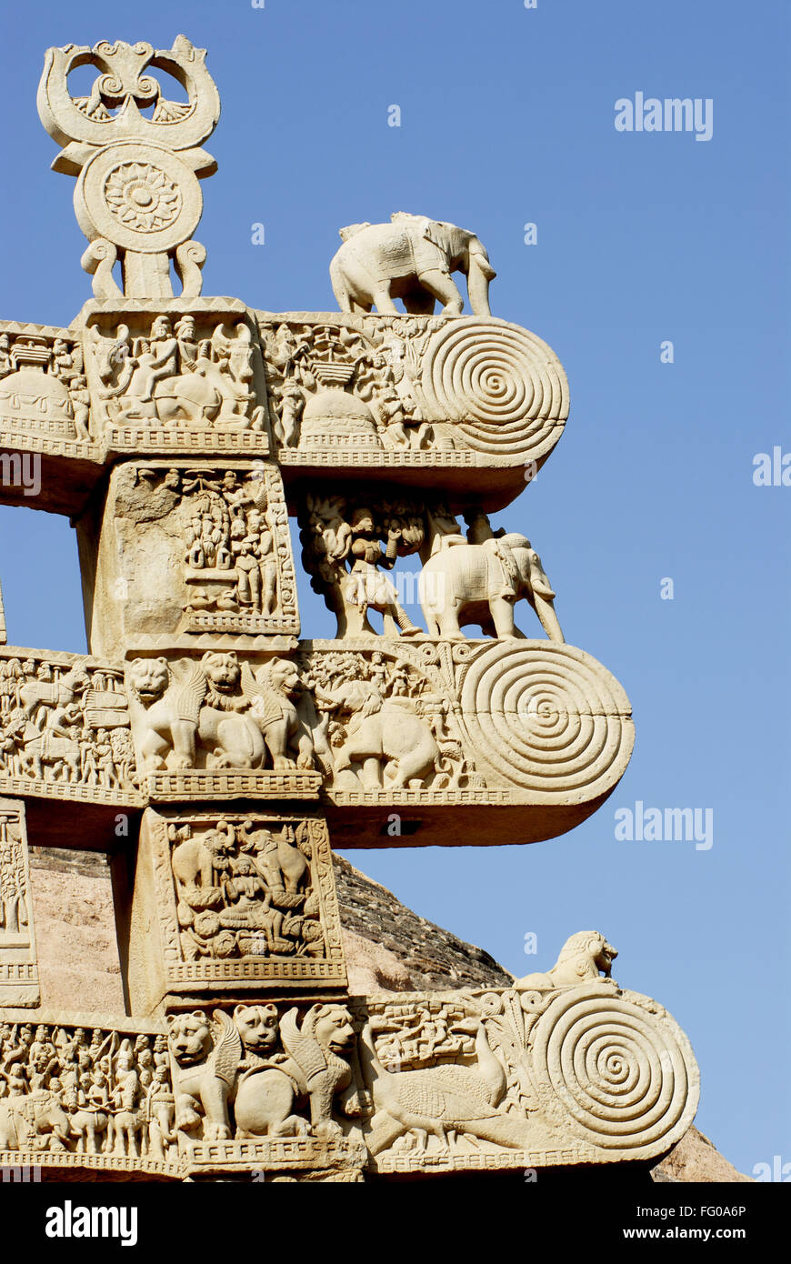 Süd-Gateway oder Torna Maha Stupa Nr. 1 mit Darstellung der Geschichten Gravieren Dekorationen errichtet Sanchi Bhopal Madhya Pradesh Stockfoto