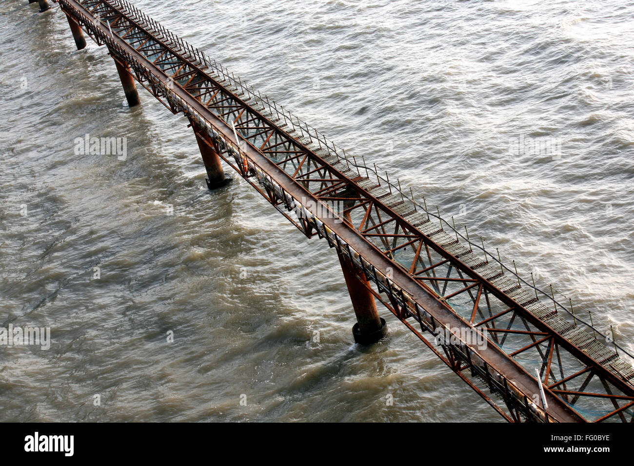 Provisorische Brücke auf der Baustelle der Bandra Worli Sea Link Arabische Meer westlichen Vorort Bombay Mumbai Maharashtra Stockfoto