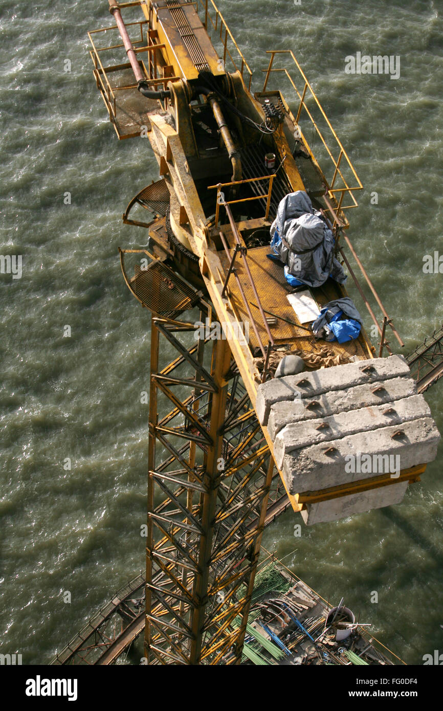 Maschinen an Stelle des unter Bau Bandra Worli Sea Link, Bombay Mumbai, Maharashtra, Indien Stockfoto