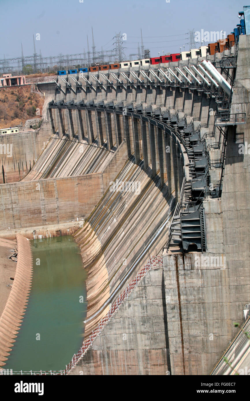 Indira Sagar-Staudamm am Fluss Narmada; Punasa Dorf im Khandwa Bezirk; Madhya Pradesh; Indien Stockfoto