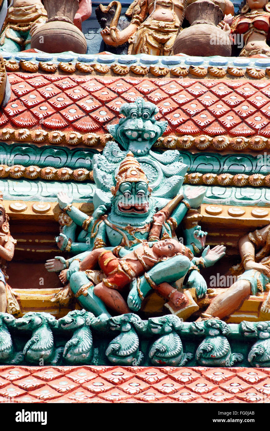 Narasingha töten Dämon Hiranyashasipu Stuck Figuren Ranga Gopuram Sri Ranganathswami Tempel Srirangam Trichy Tamil Nadu Stockfoto