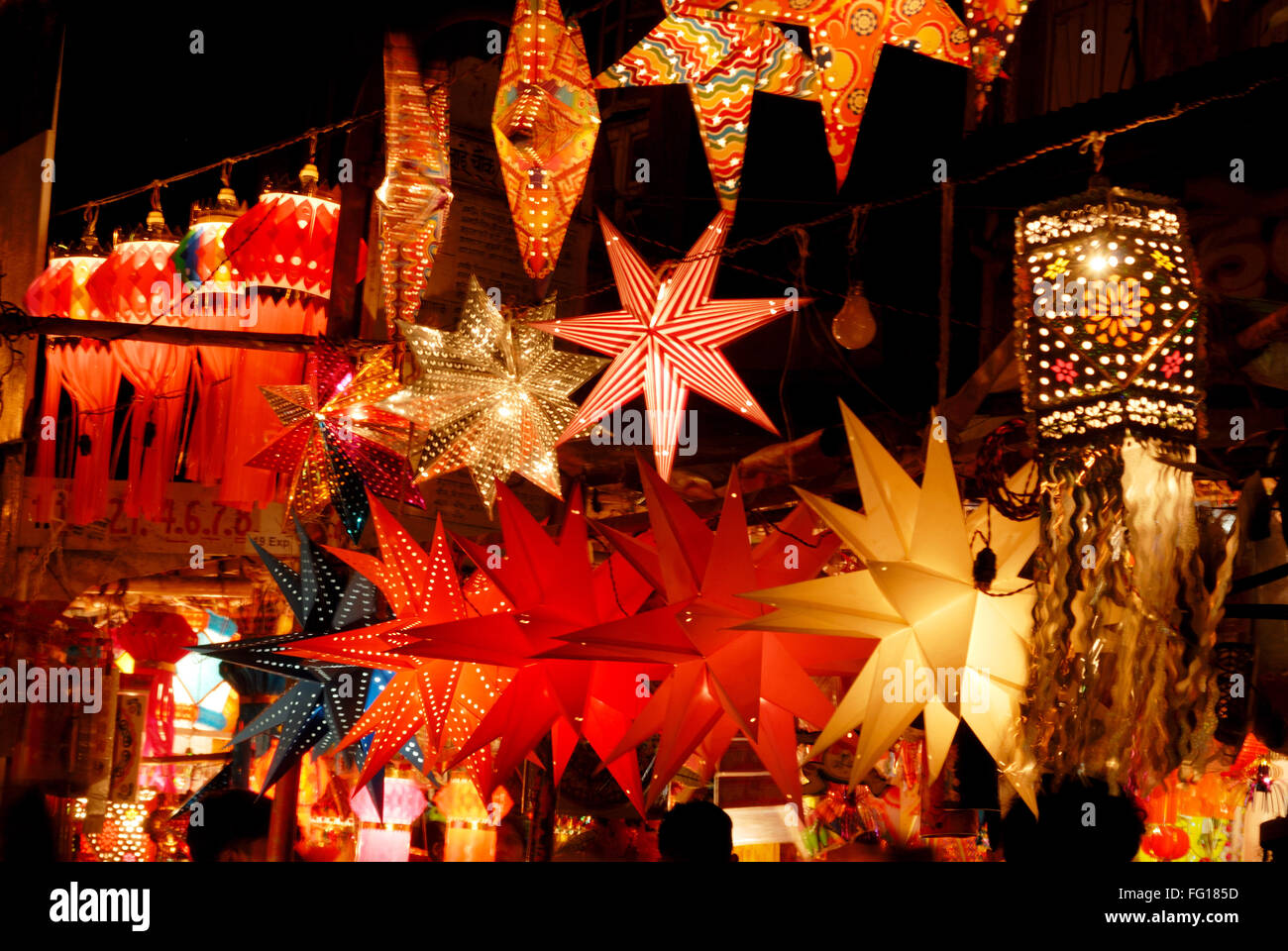 Bunte Beleuchtung Kandil während Deepawali Diwali-fest Stockfoto