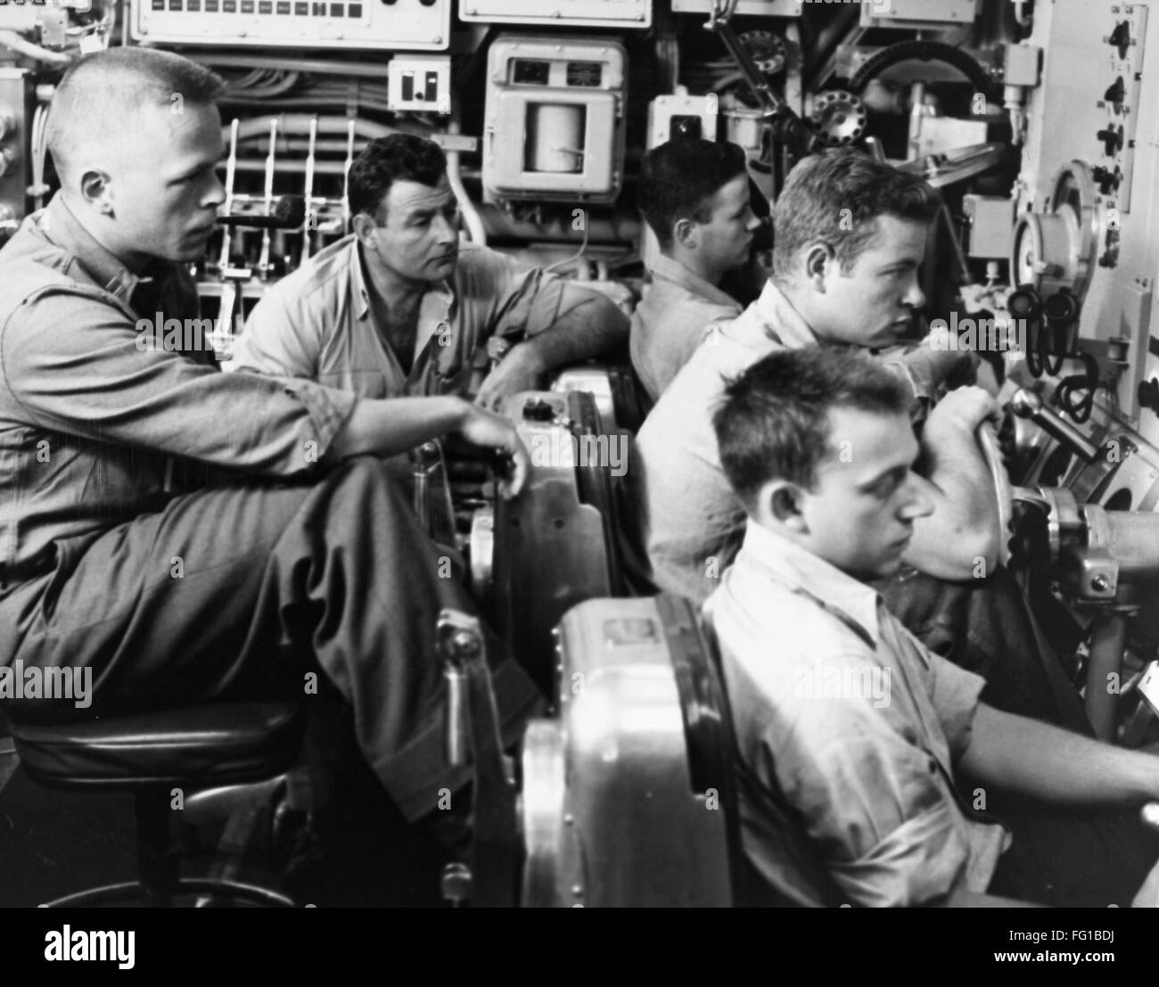 MARINE USS NAUTILUS, 1958. /nCrew Mitglieder der USS Nautilus im