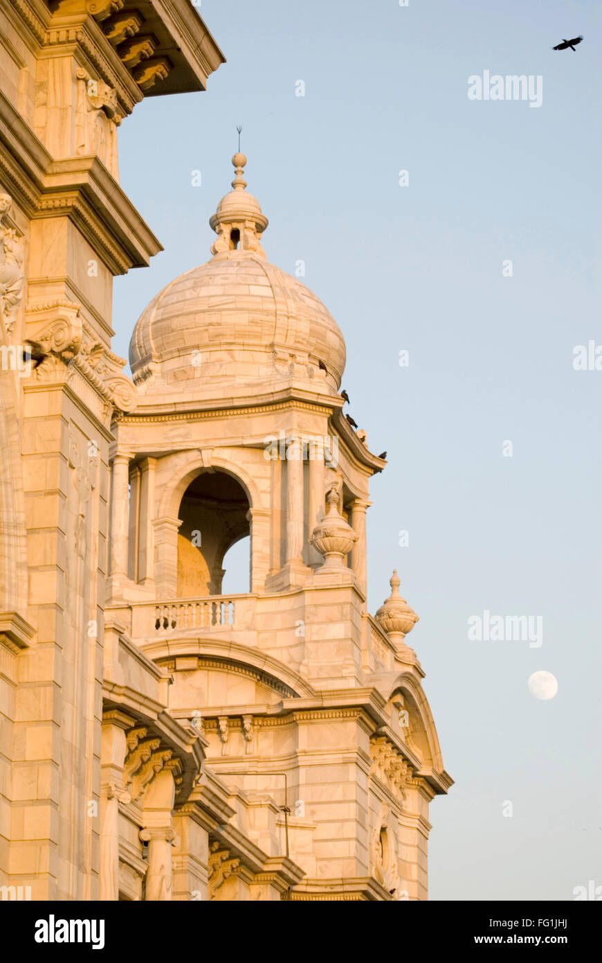 Victoria Memorial auf Linien des Taj Mahal im Gedenken an Königin Victoria Topped mit beweglichen Engel Statue Kolkata West Bengal Stockfoto